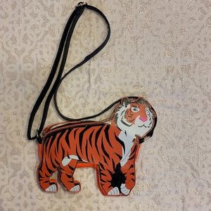 Tiger purse! Disney Aladdin Nala - so cute!